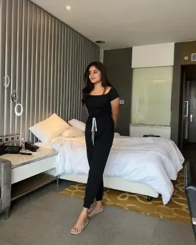 Call Girls Safdarjung Enclave Cash On Delivery